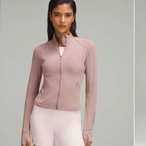 Lululemon cropped define 4 NWT twilight rose